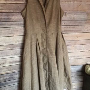 Sharagano cream tan sleeveless button down dress